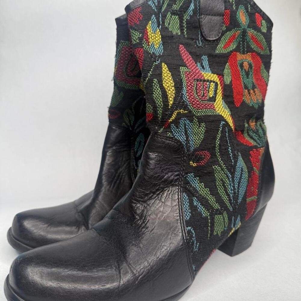 Vintage L'Artiste Grazia Floral Black Leather Boots Size 9 Tapestry Art Western